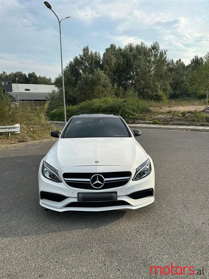 2016' Mercedes-Benz 220 photo #1