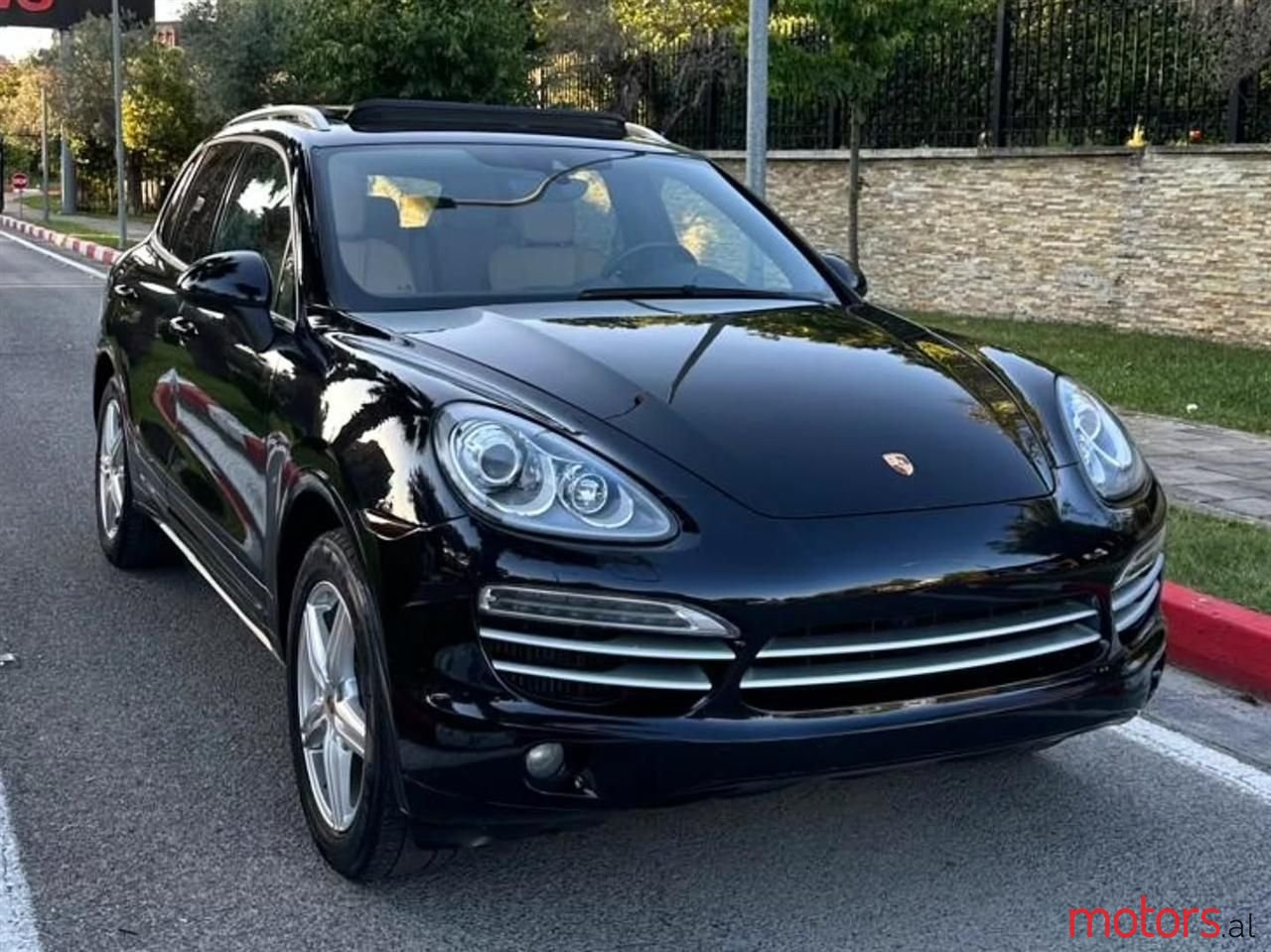 2015' Porsche Cayenne photo #6