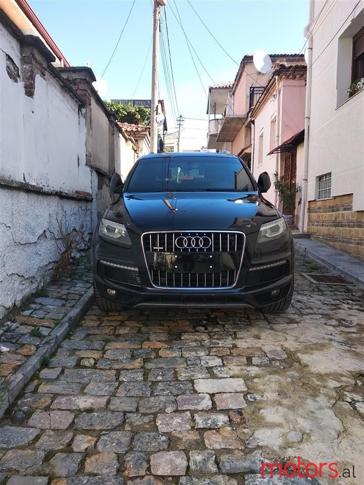 2011' Audi Q7 photo #1