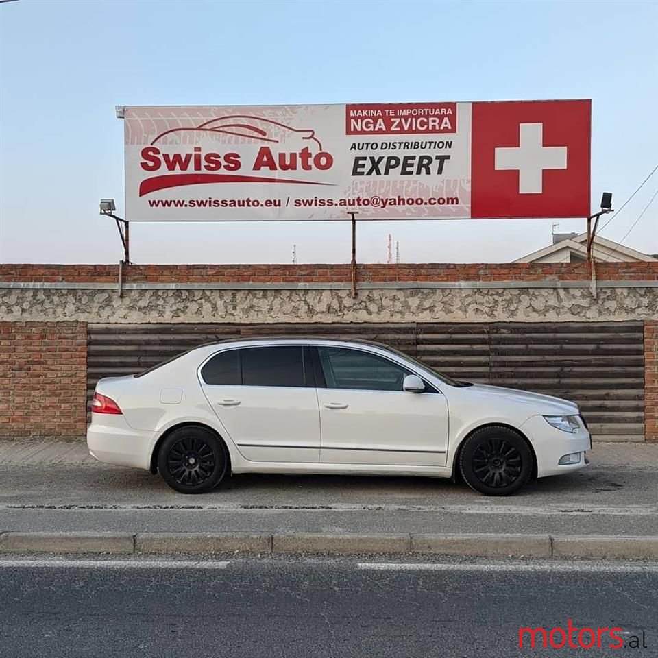 2010' Skoda Superb photo #1