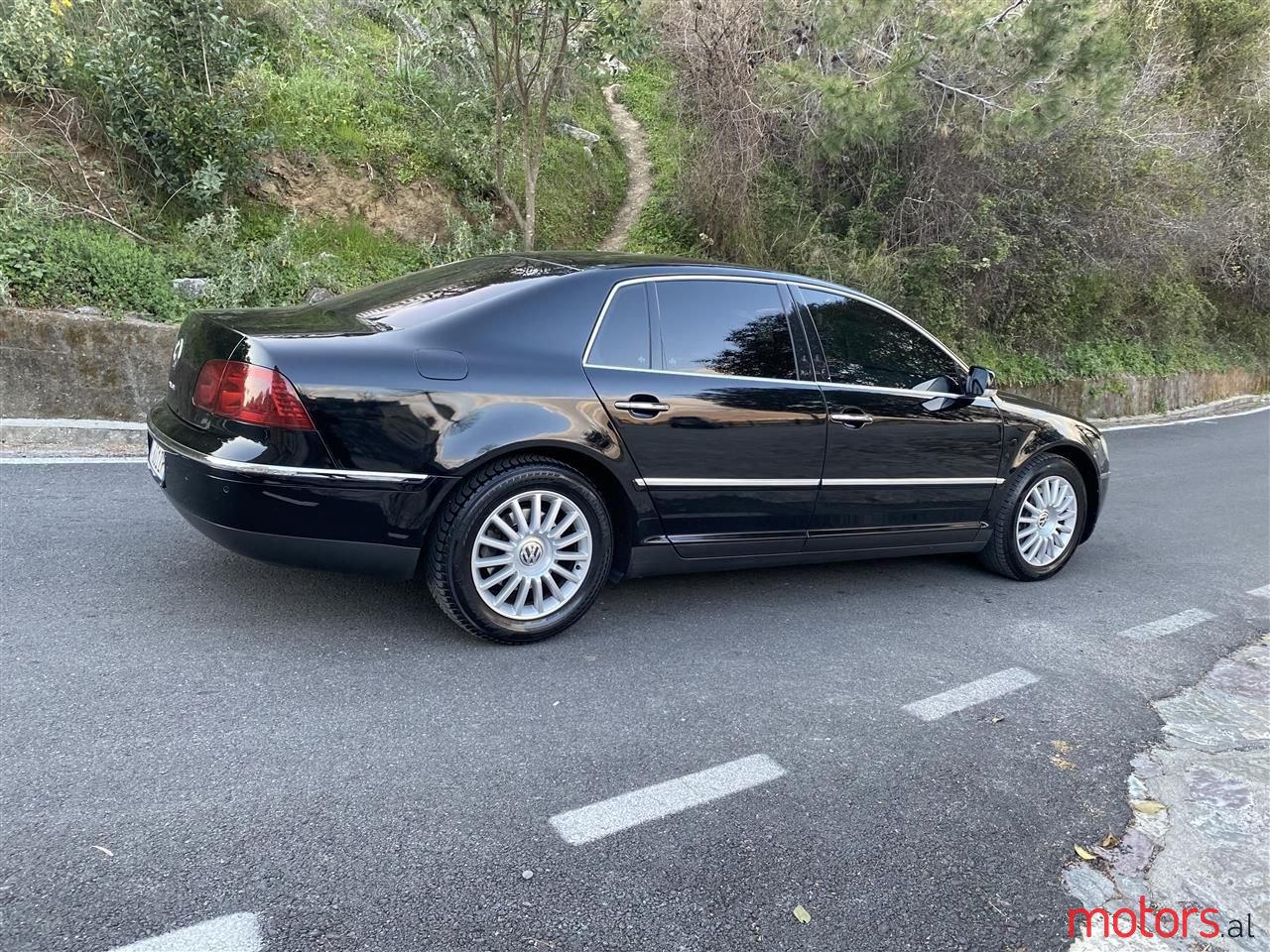 2005' Volkswagen Phaeton photo #4