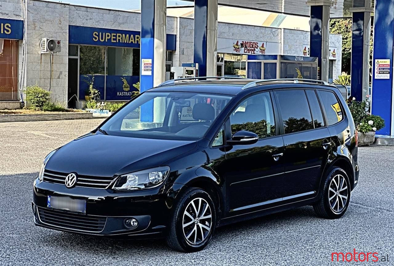 2014' Volkswagen Touran photo #2