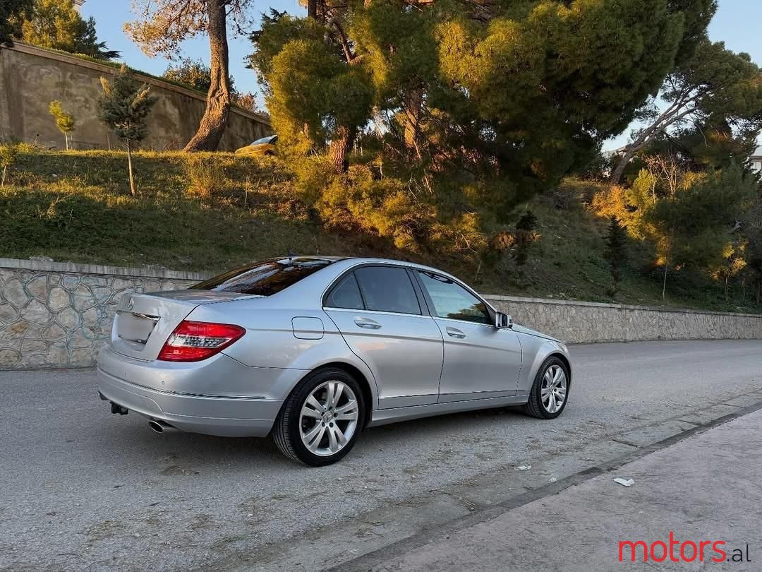2010' Mercedes-Benz C 300 photo #2