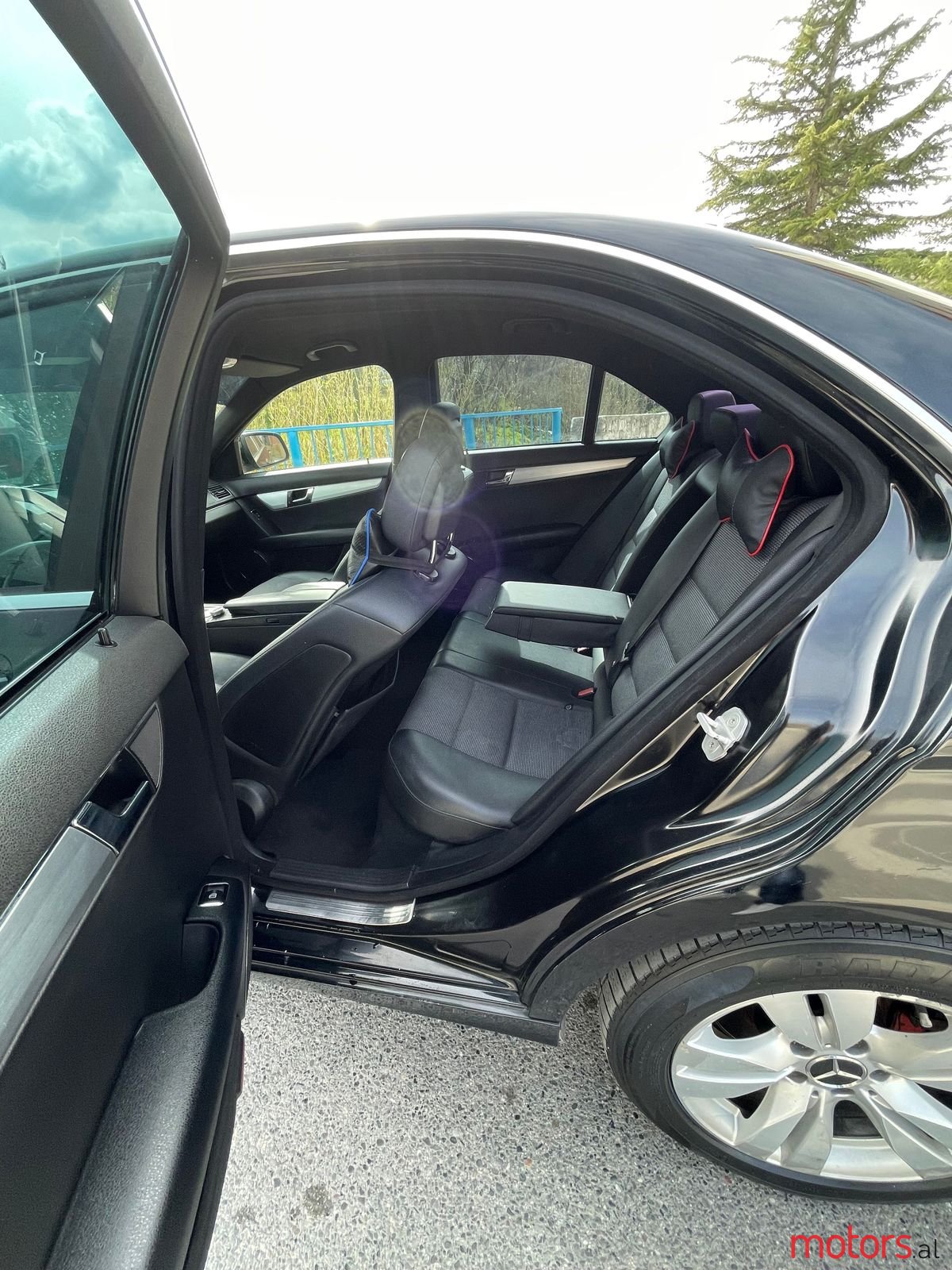 2008' Mercedes-Benz C 200 photo #2