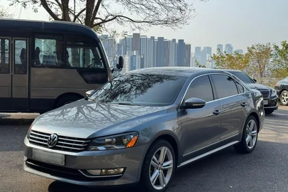 2012' Volkswagen Passat