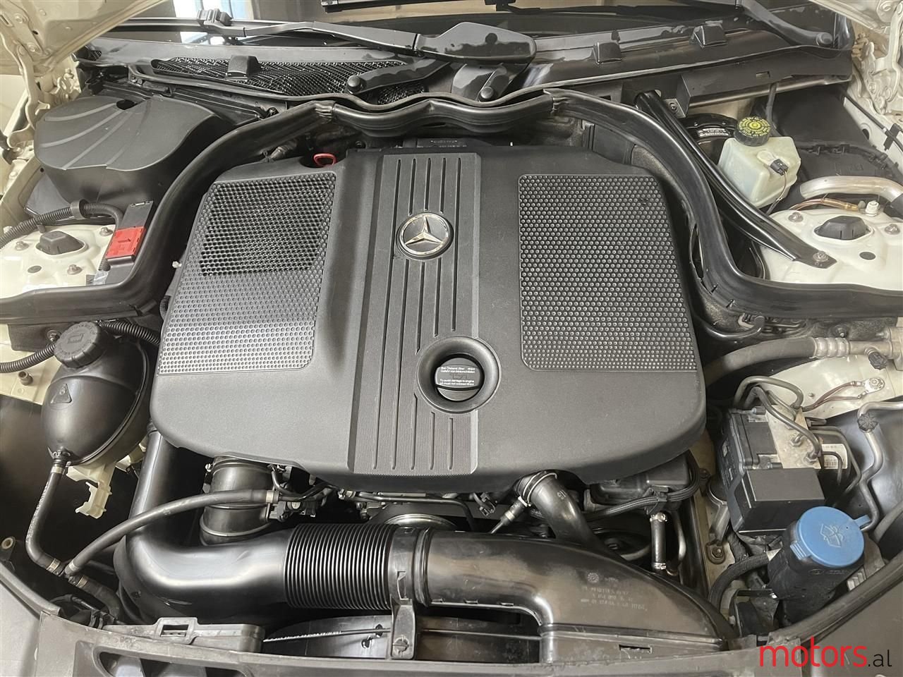 2010' Mercedes-Benz 220 photo #1