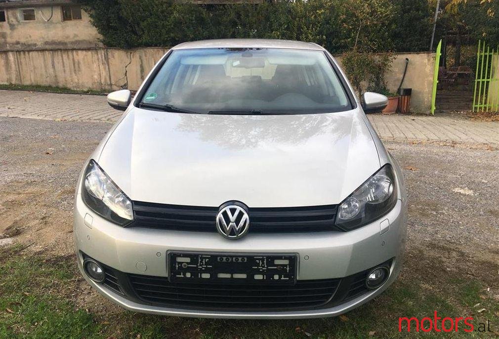 2010' Volkswagen Golf photo #1