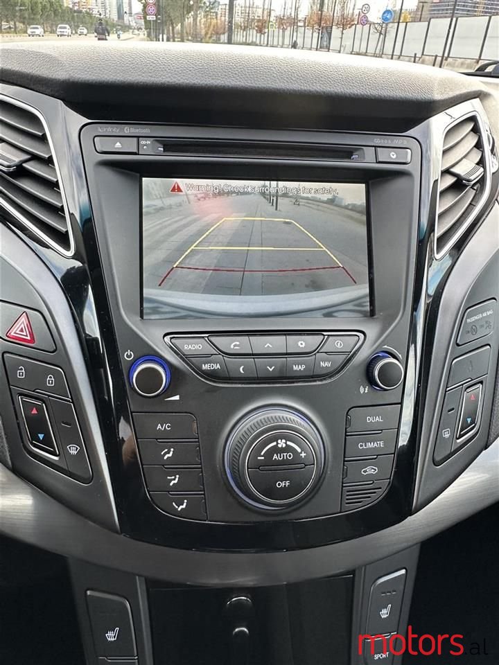 2013' Hyundai i40 photo #6