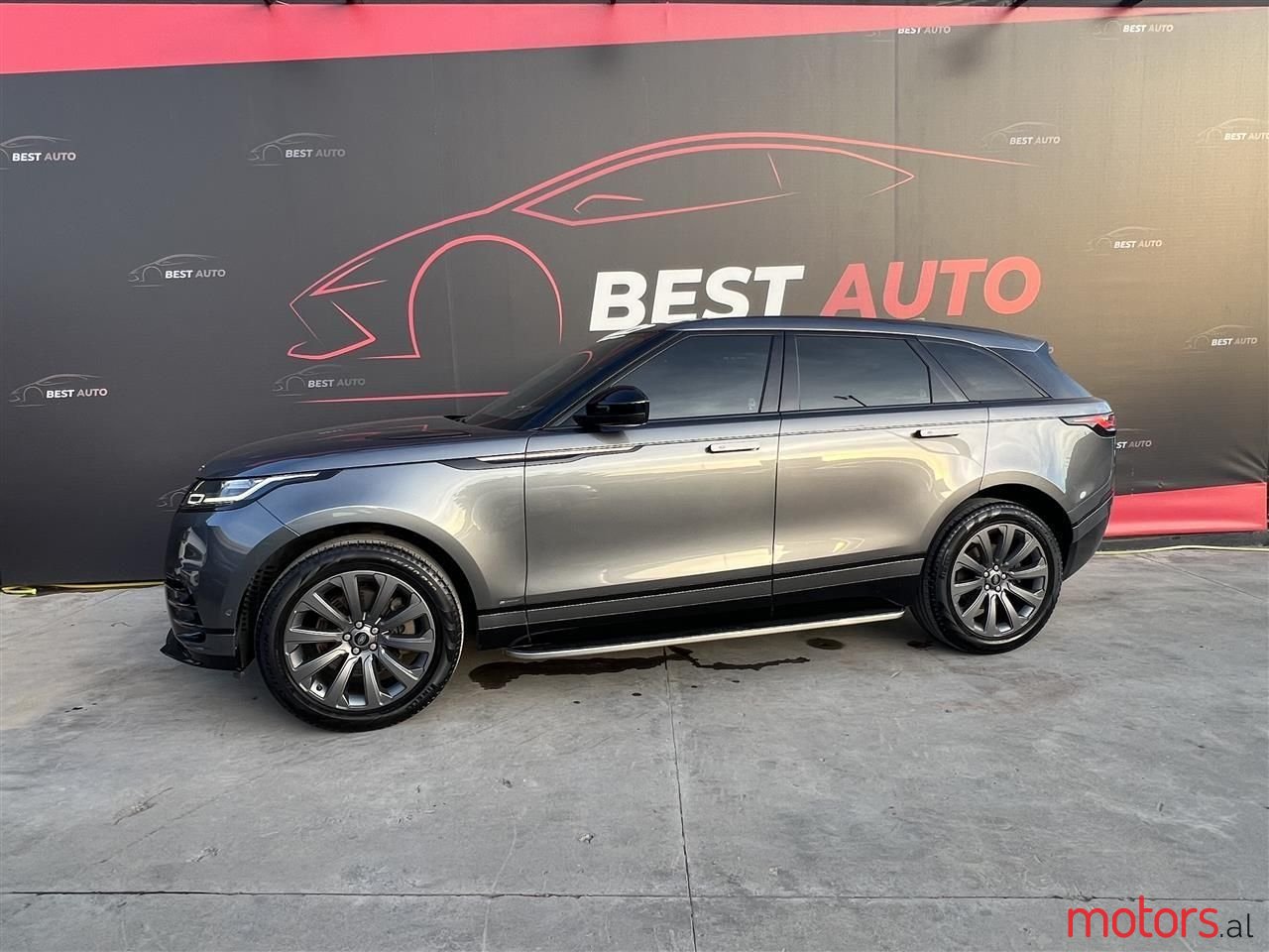 2018' Land Rover Range Rover Velar photo #1