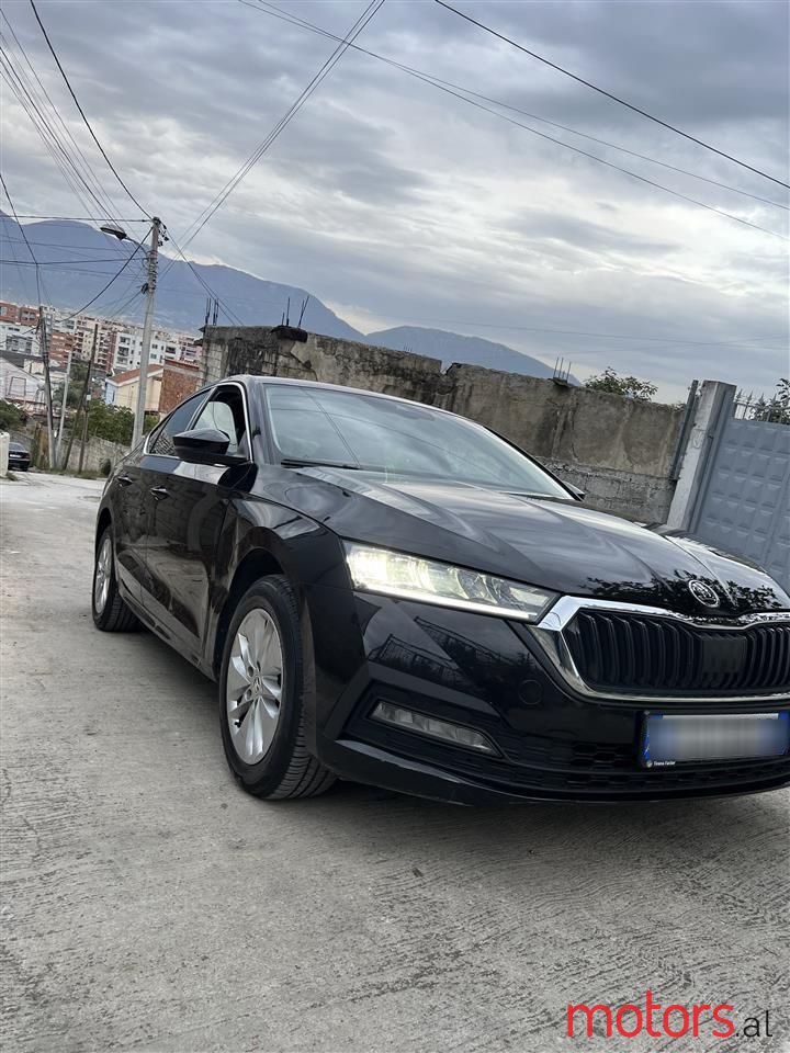 2020' Skoda Octavia photo #1