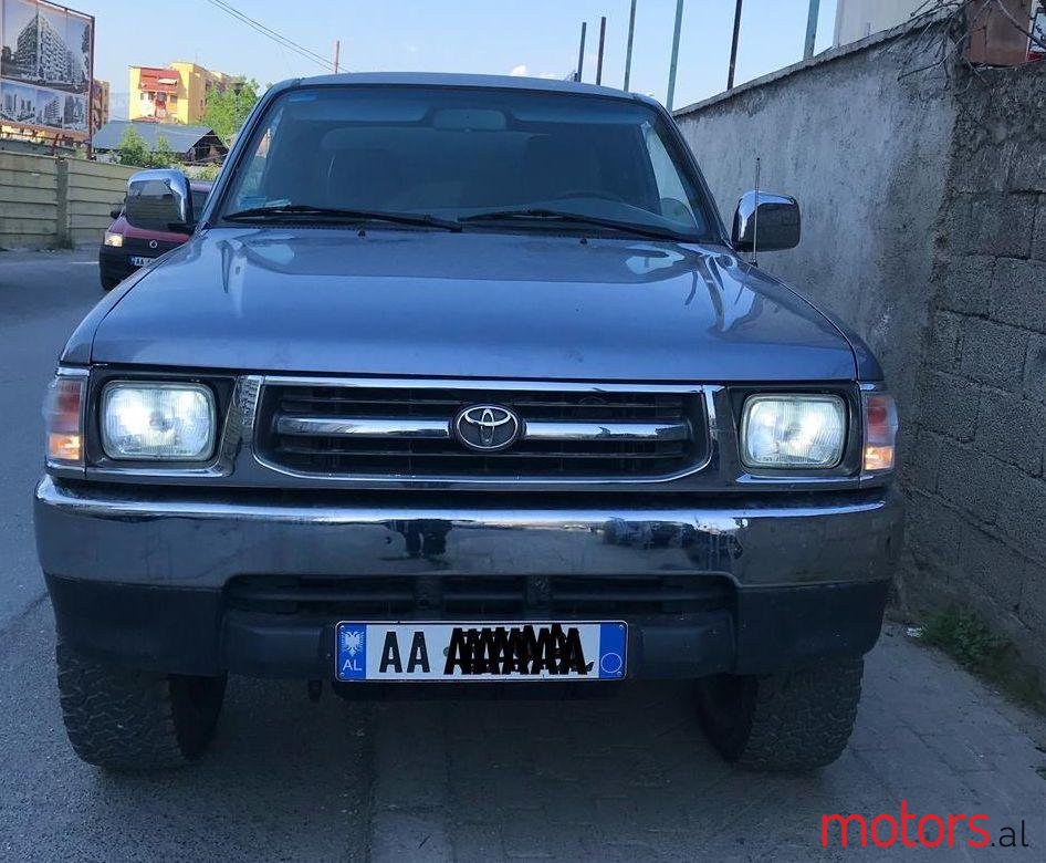 1999' Toyota Hilux photo #3