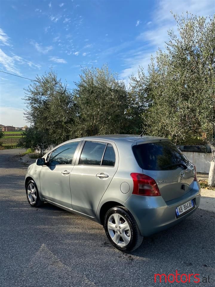 2007' Toyota Yaris photo #3