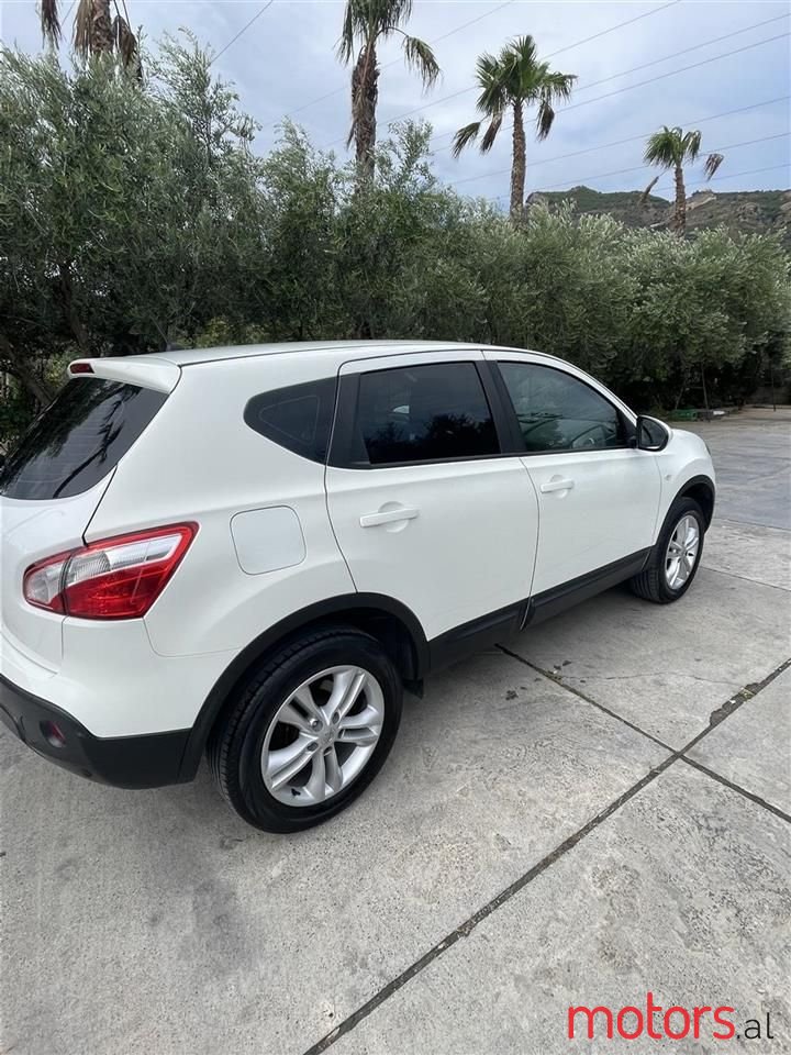 2013' Nissan Qashqai photo #2