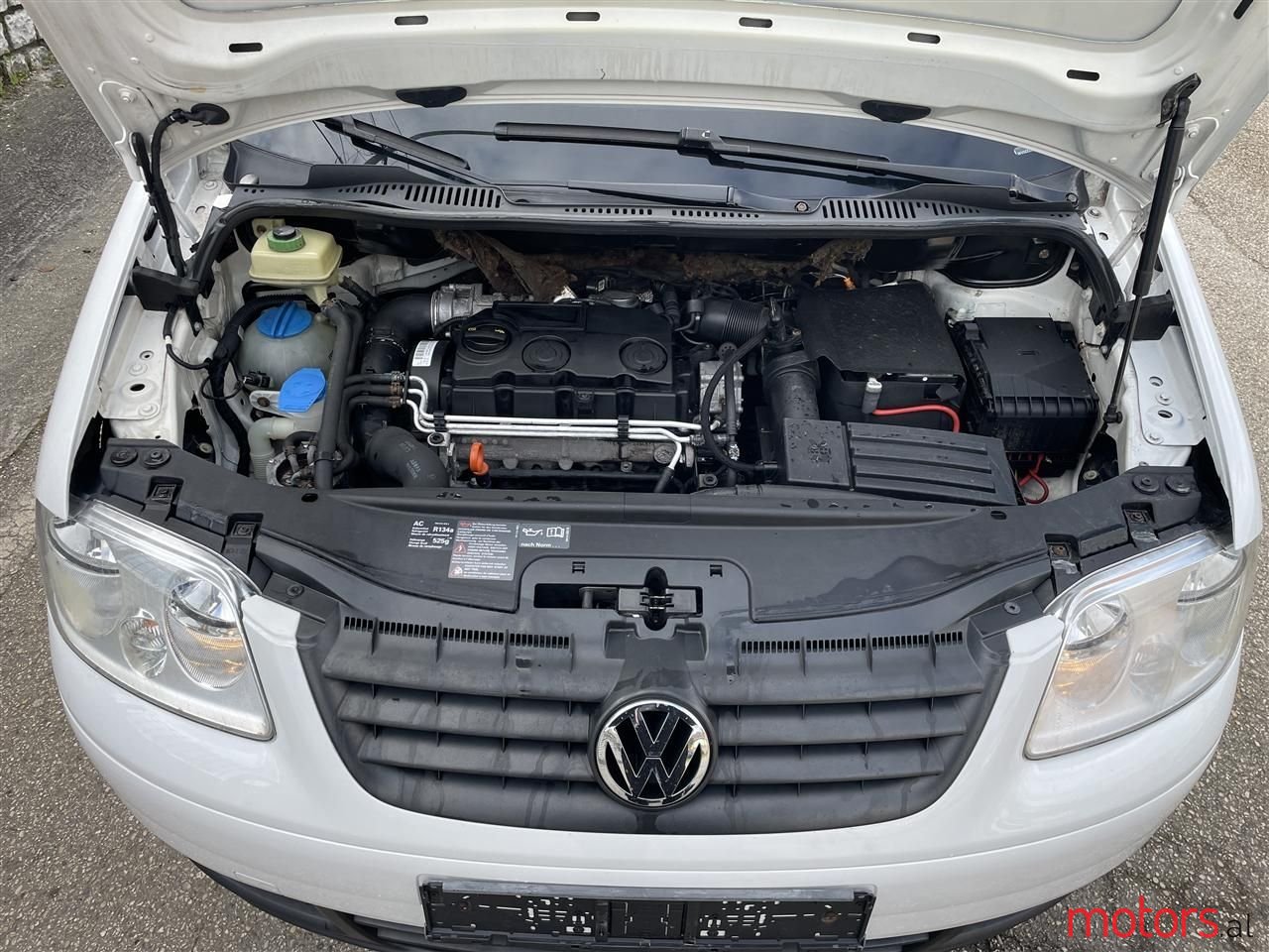 2009' Volkswagen Caddy photo #3
