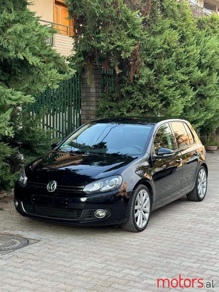 2010' Volkswagen Golf photo #1