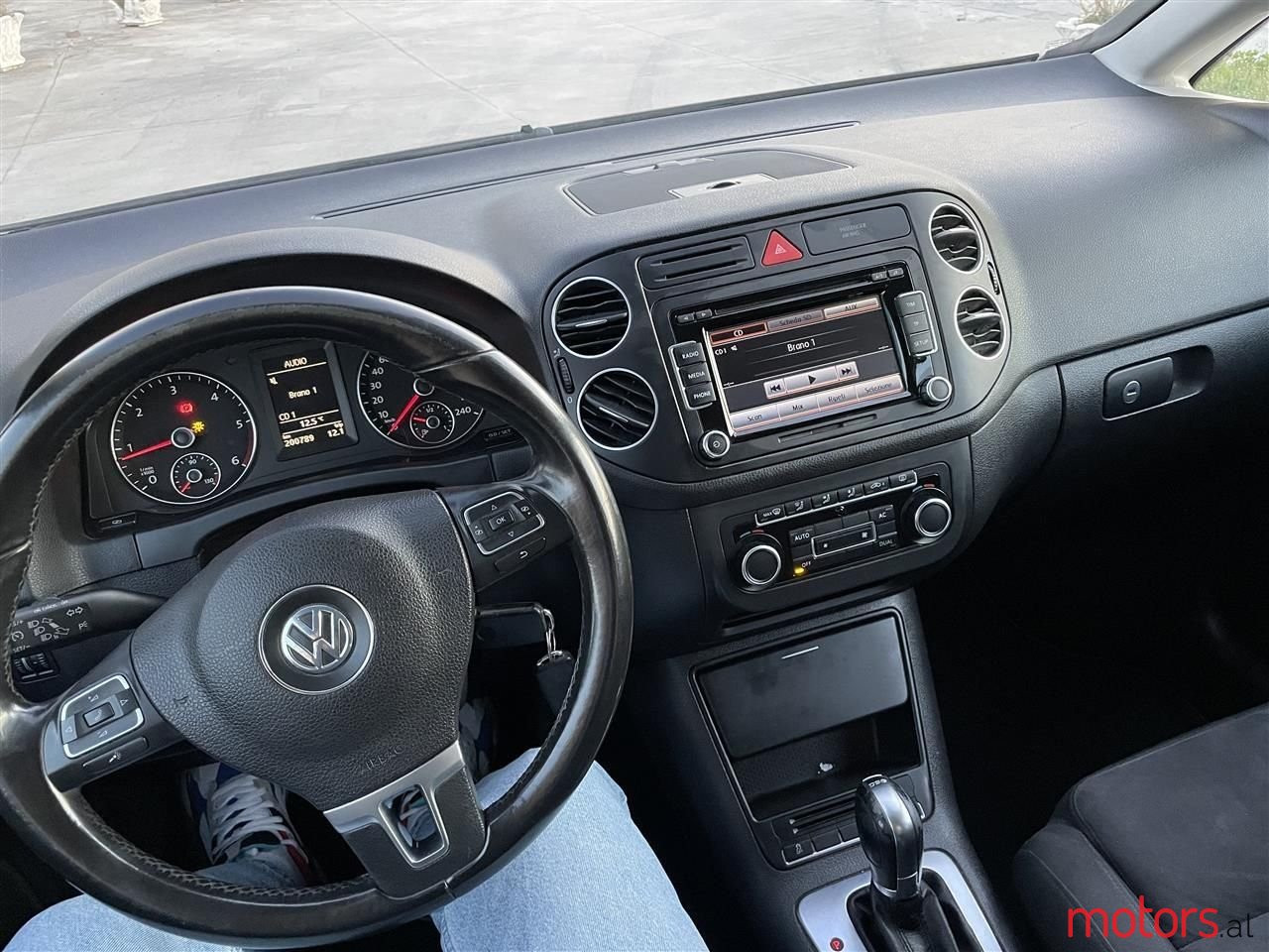 2012' Volkswagen Golf Plus photo #3