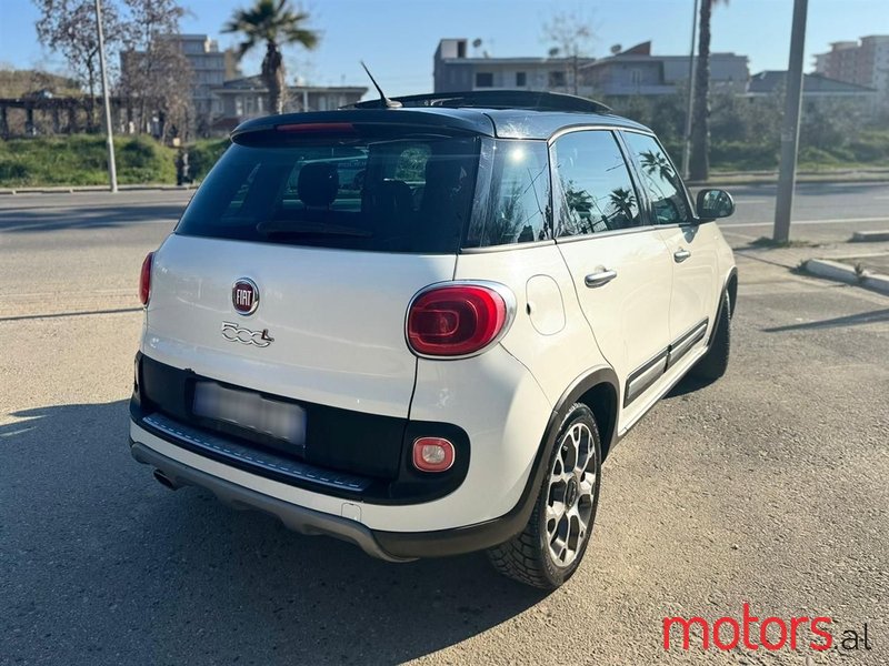 2014' Fiat 500L Trekking photo #2