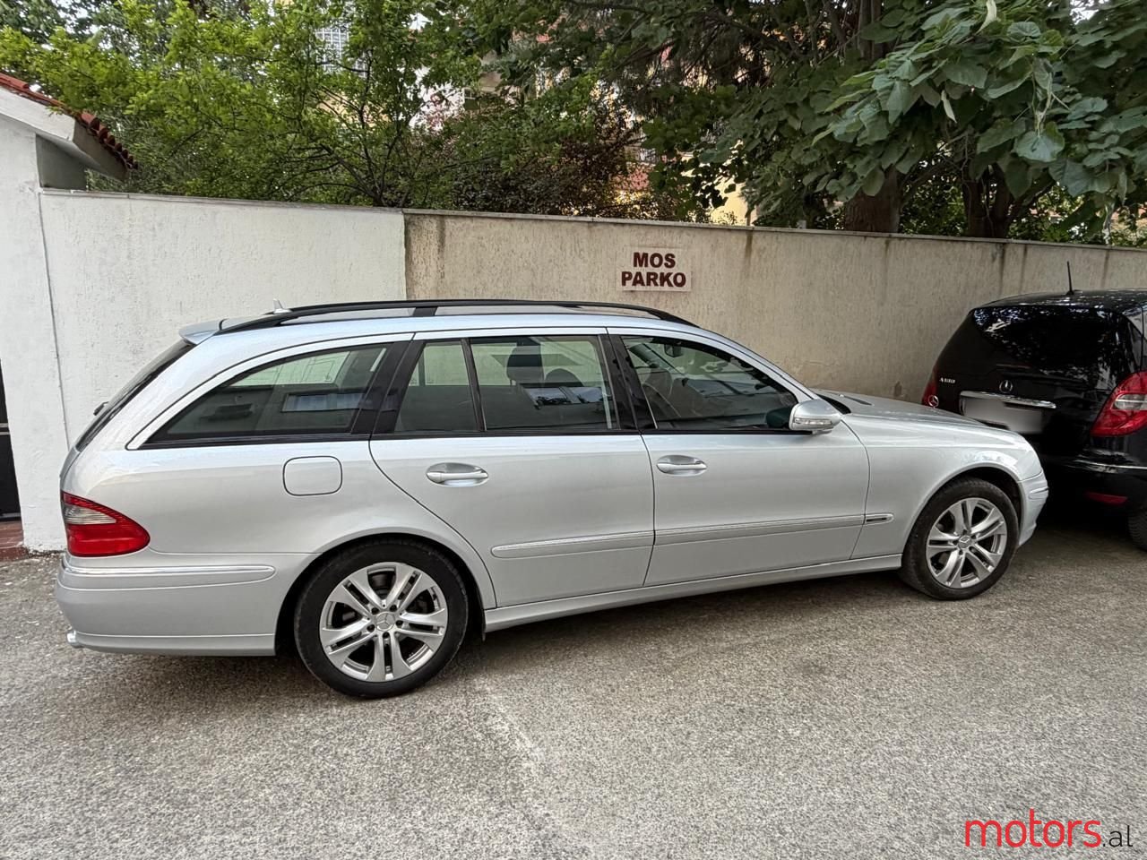 2008' Mercedes-Benz E 200 photo #1