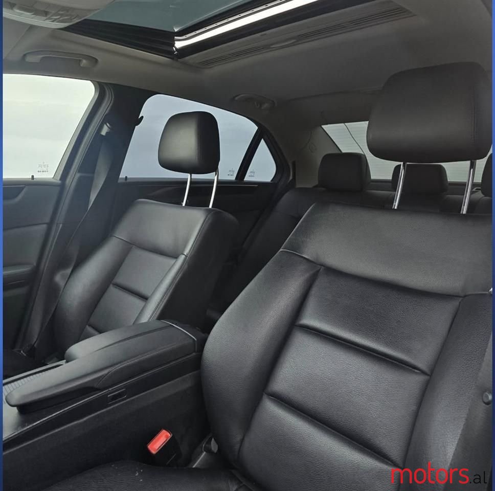 2010' Mercedes-Benz E 220 photo #3