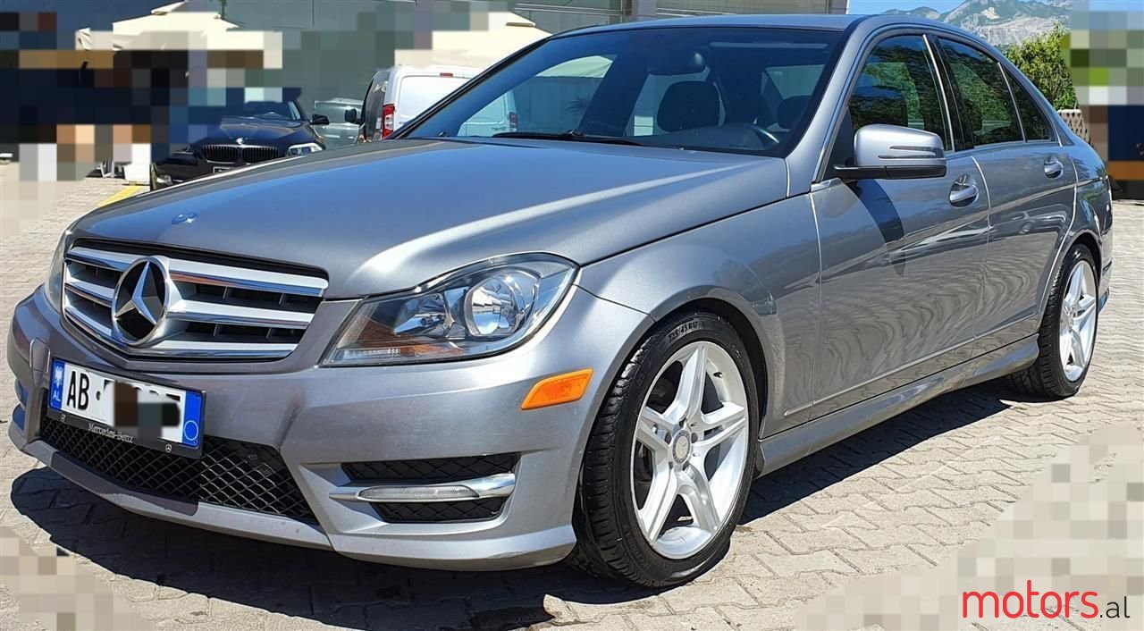 2012' Mercedes-Benz C 250 photo #1