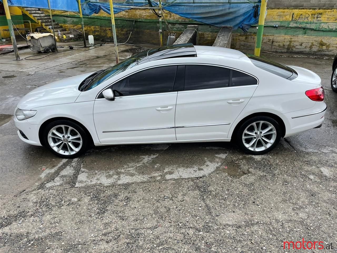 2011' Volkswagen photo #1