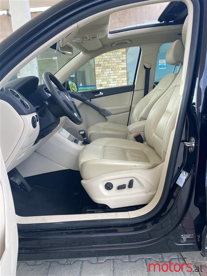 2008' Volkswagen Tiguan photo #5