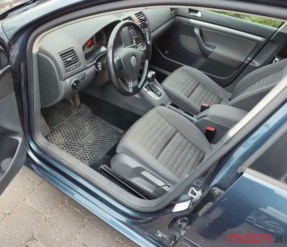 2007' Volkswagen Golf photo #5