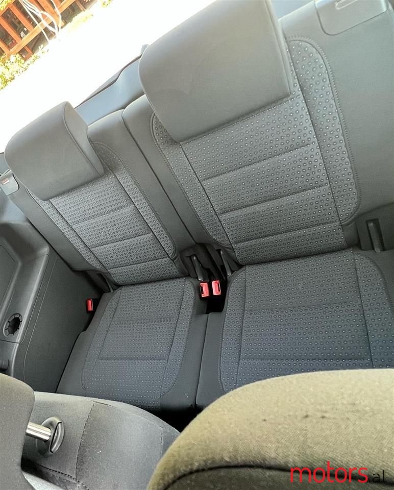 2006' Volkswagen Touran photo #6