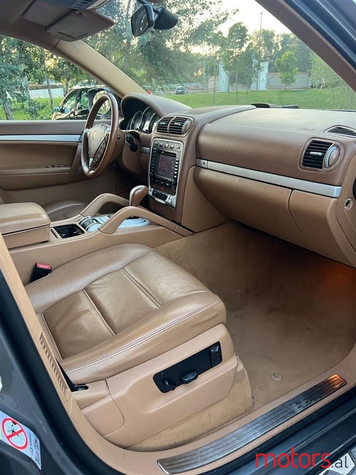 2007' Porsche Cayenne photo #5