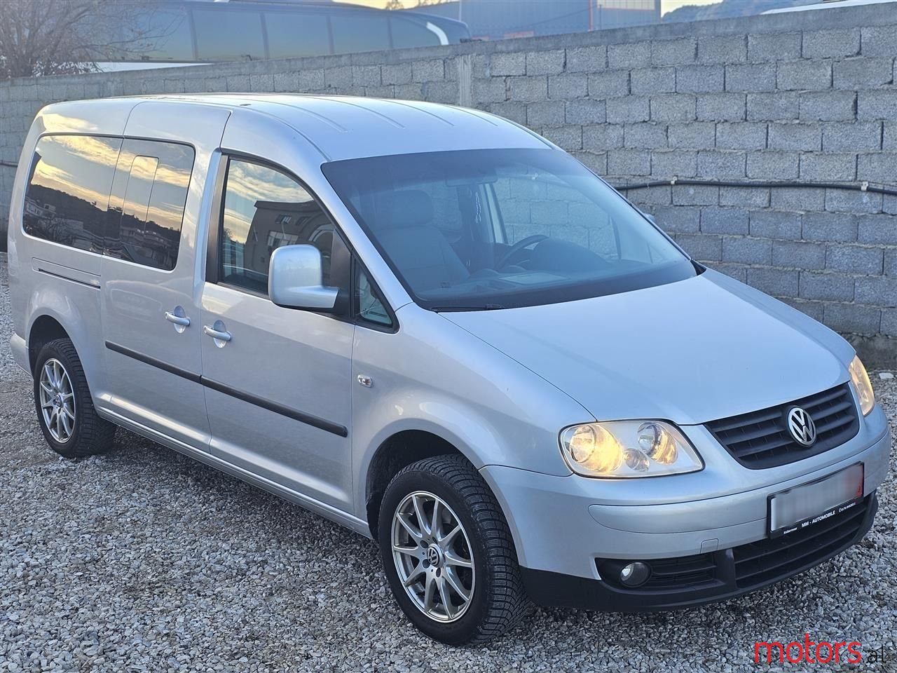 2010' Volkswagen Caddy photo #3