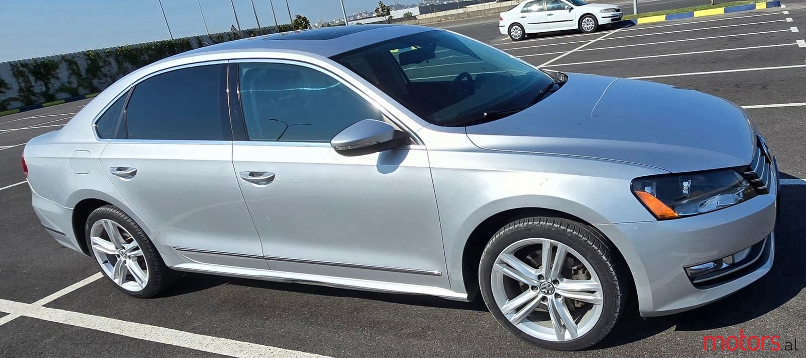 2013' Volkswagen Passat photo #1
