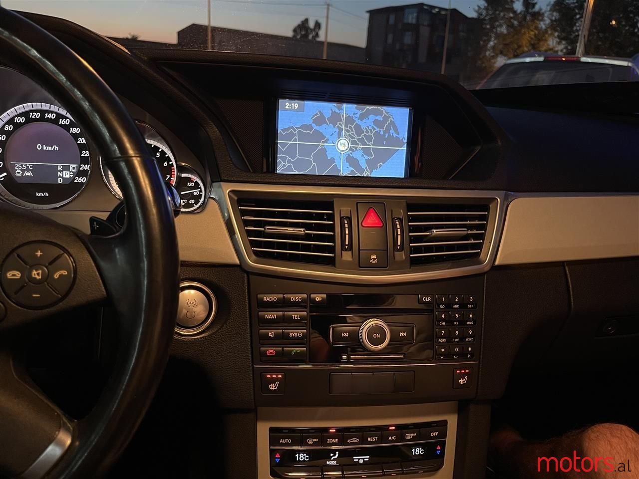 2010' Mercedes-Benz E 55 AMG photo #2