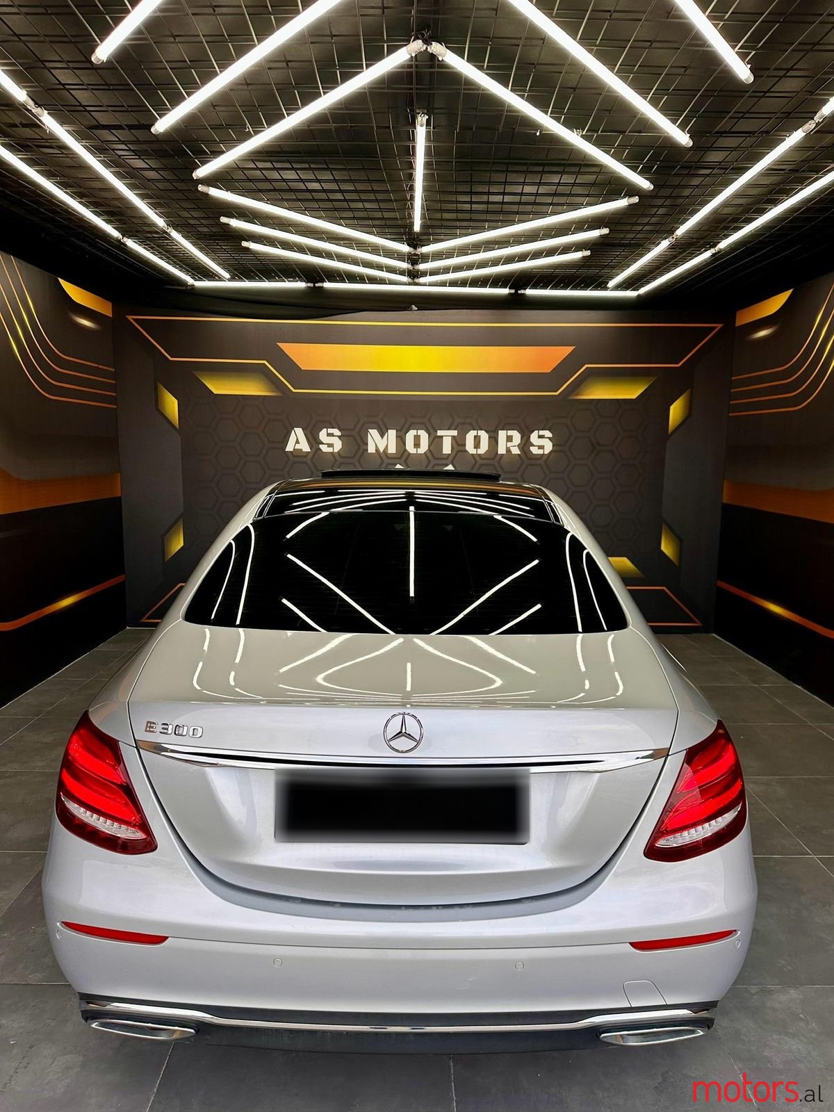 2017' Mercedes-Benz E 220 photo #4