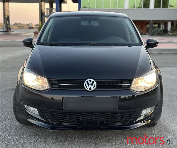 2011' Volkswagen Polo photo #3