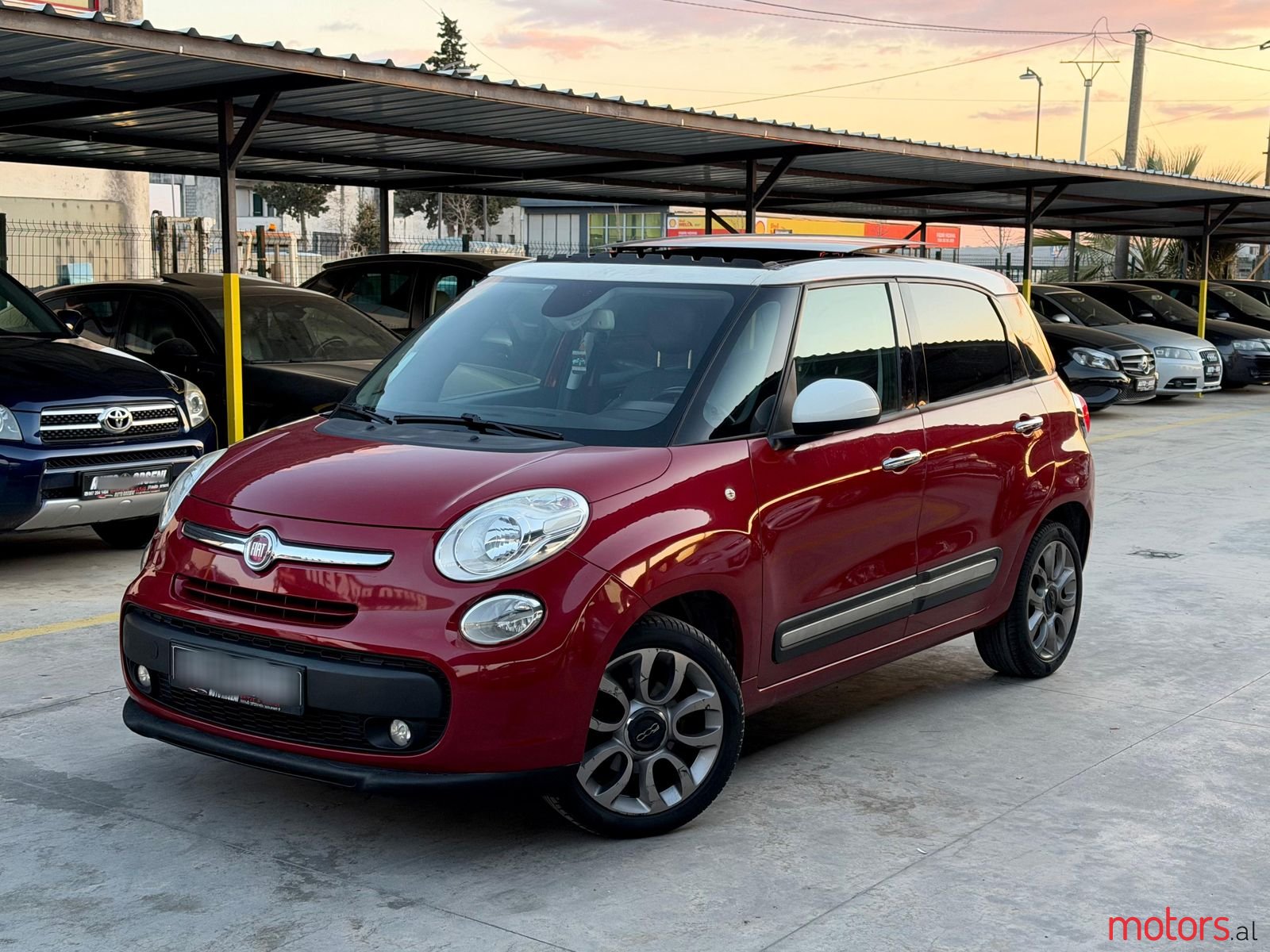 2013' Fiat 500L photo #1