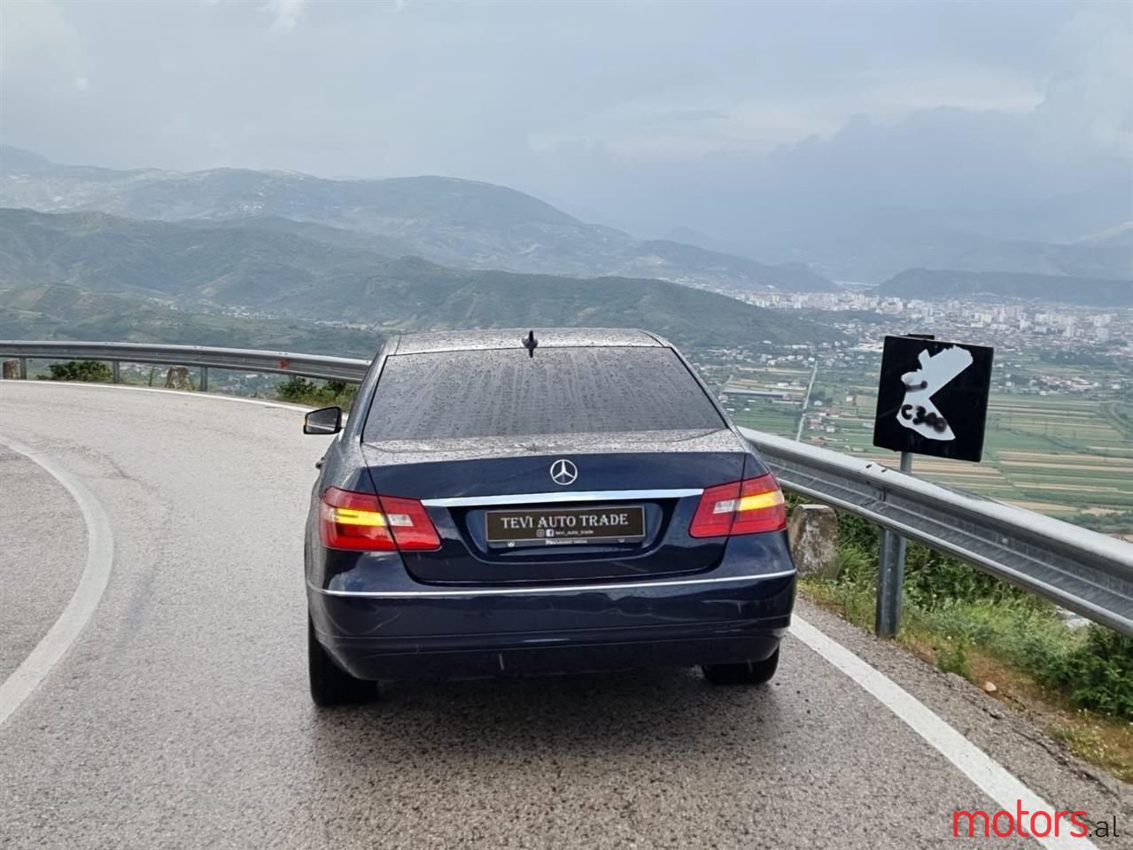 2010' Mercedes-Benz E 250 photo #2