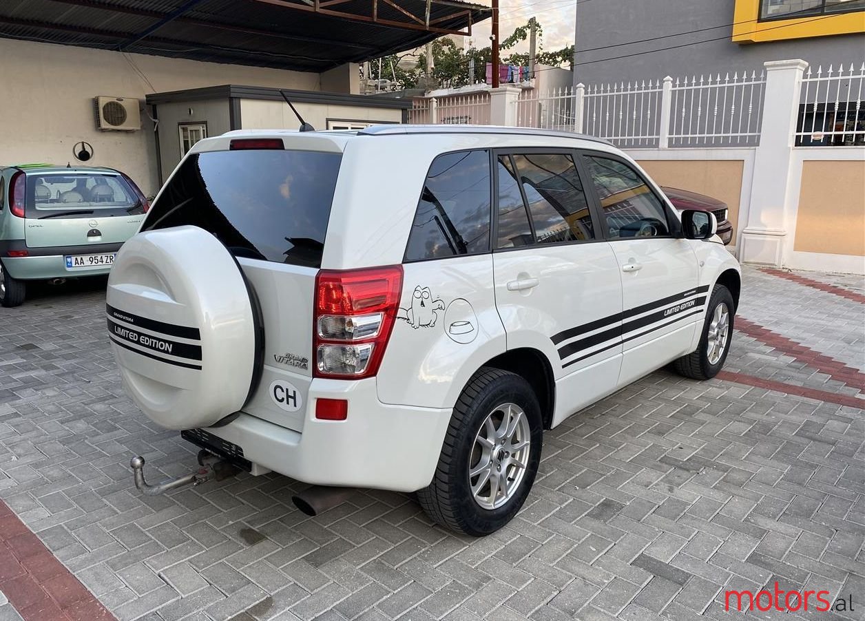 2008' Suzuki Grand Vitara photo #2