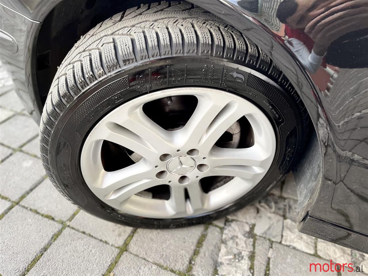 2008' Mercedes-Benz E 280 photo #5