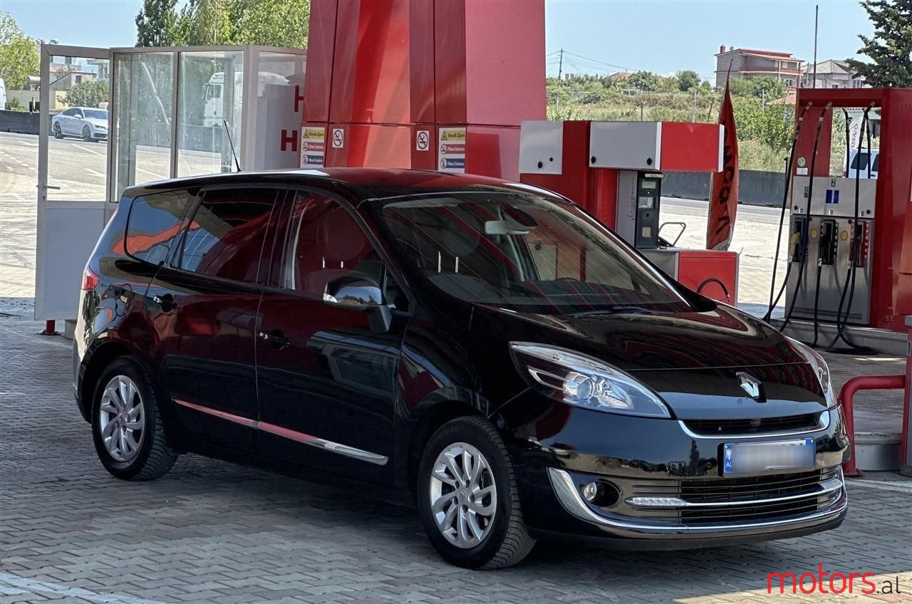 2012' Renault Grand Scenic photo #3