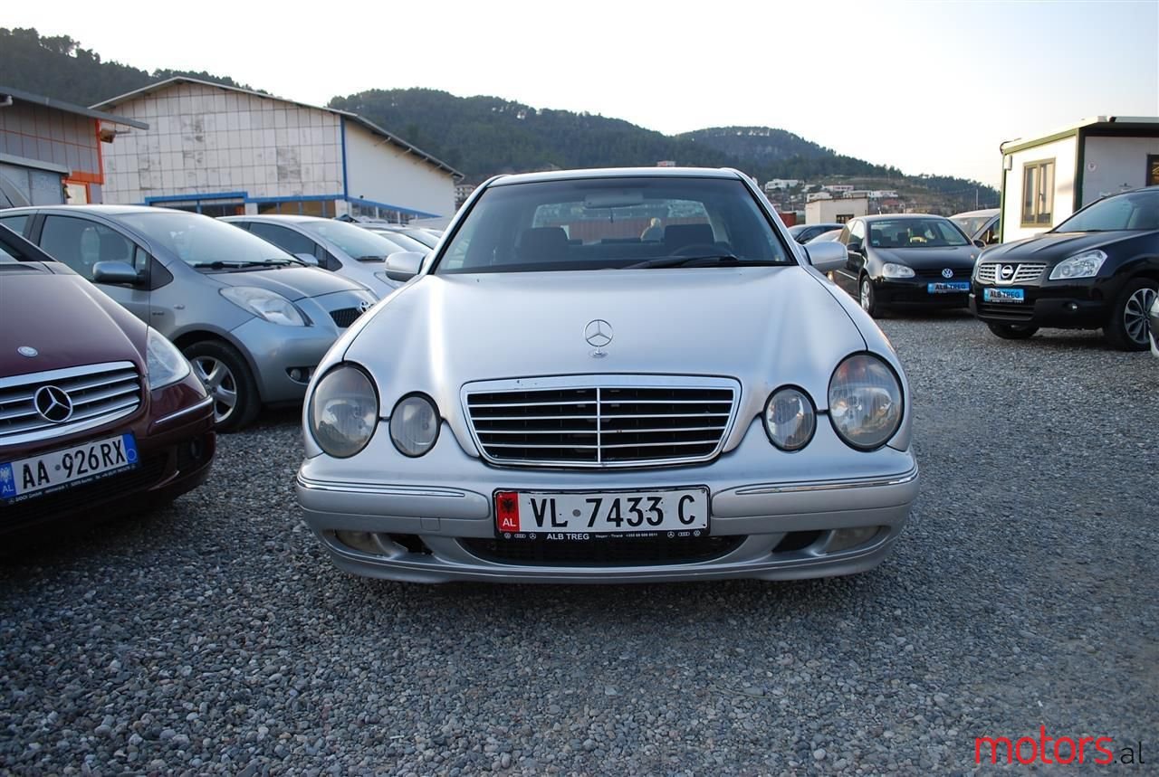 2001' Mercedes-Benz E 270 photo #2