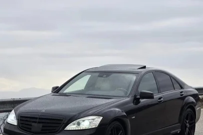 2011' Mercedes-Benz S 350