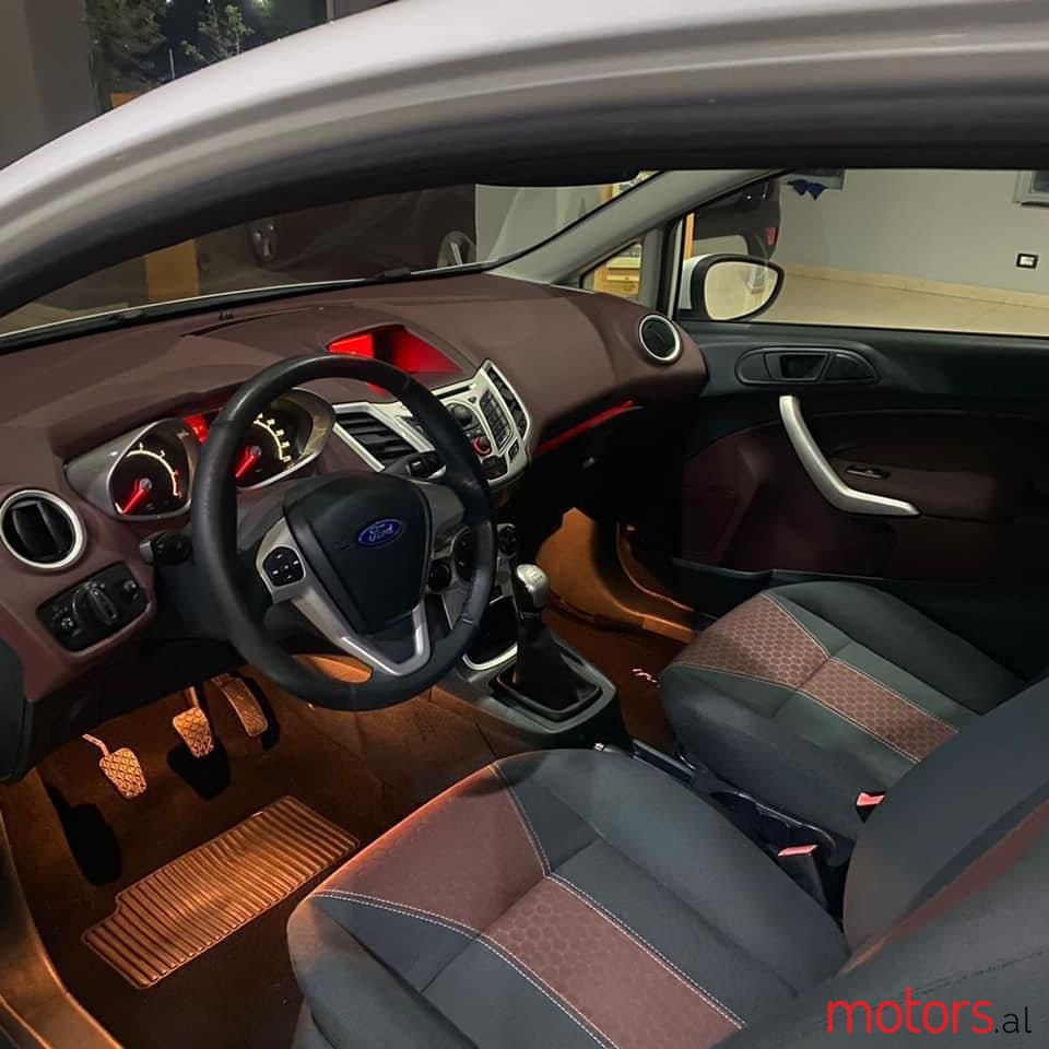 2009' Ford Fiesta photo #3