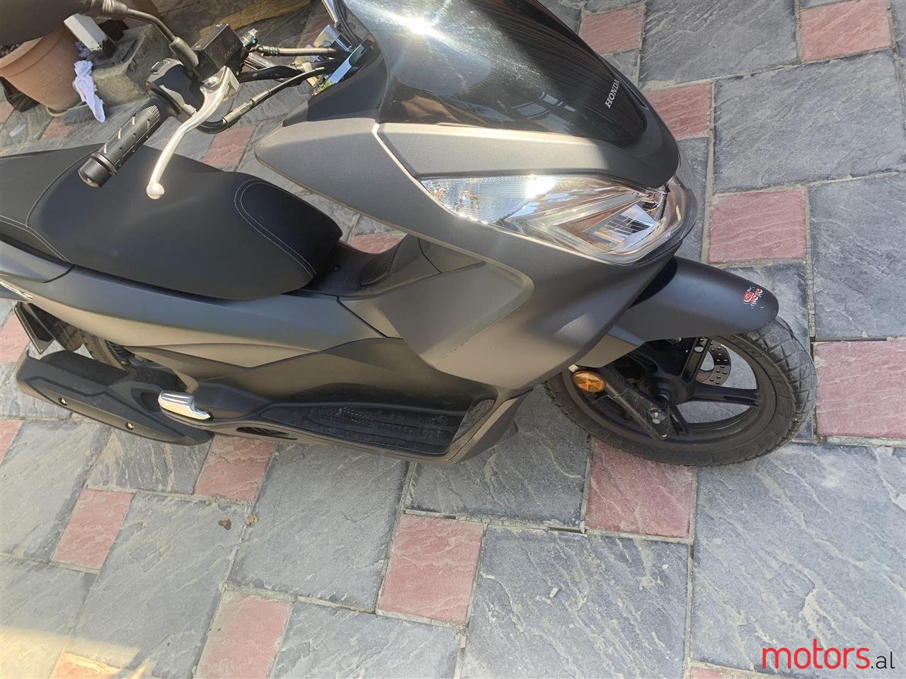 2017' Honda pcx photo #1