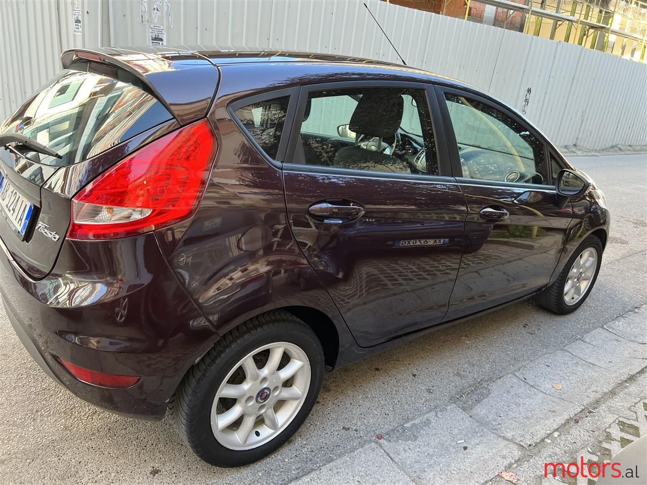 2011' Ford Fiesta photo #3