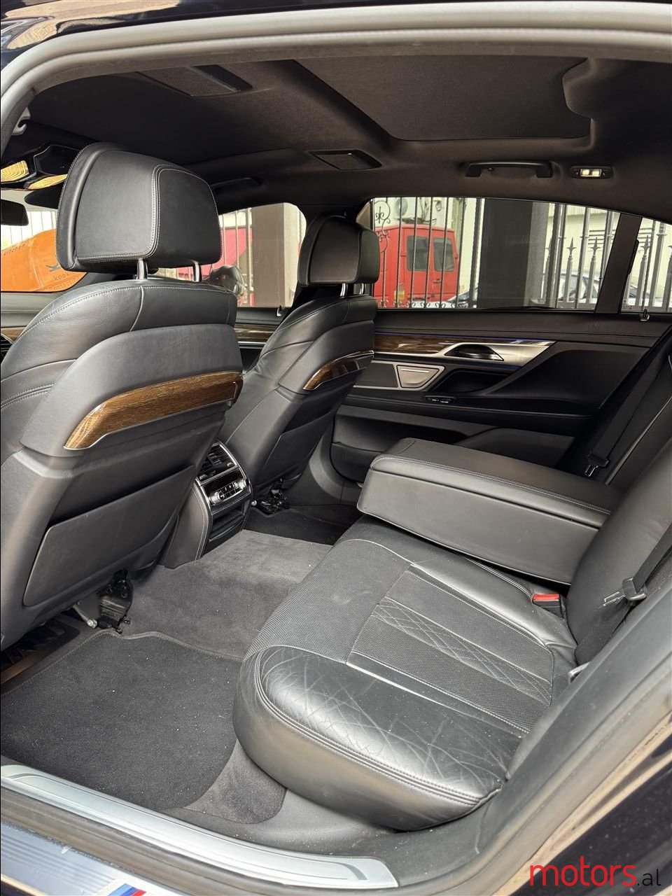 2017' BMW 740 photo #3