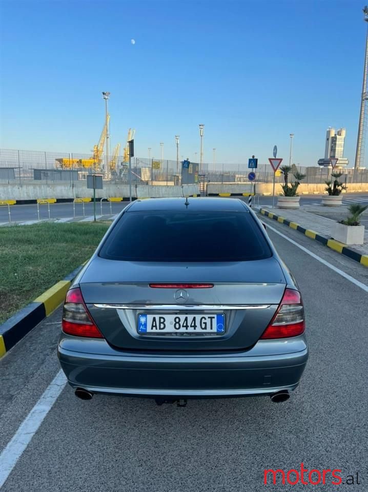 2009' Mercedes-Benz E 280 photo #6