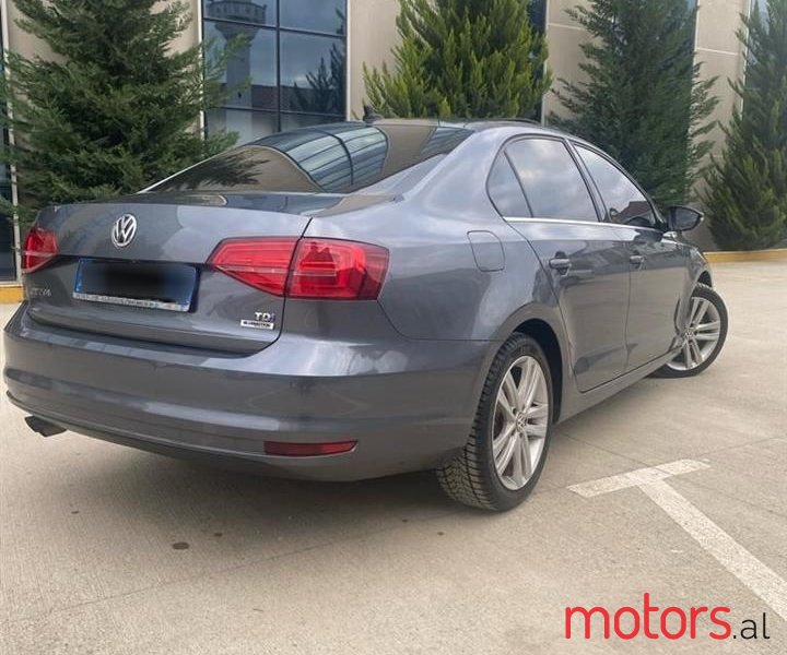 2016' Volkswagen Jetta photo #2