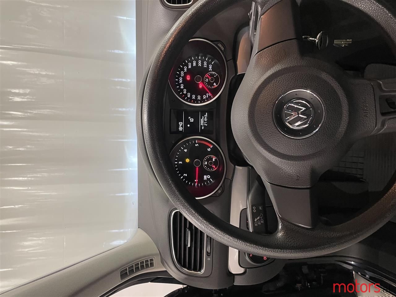 2010' Volkswagen Golf photo #3