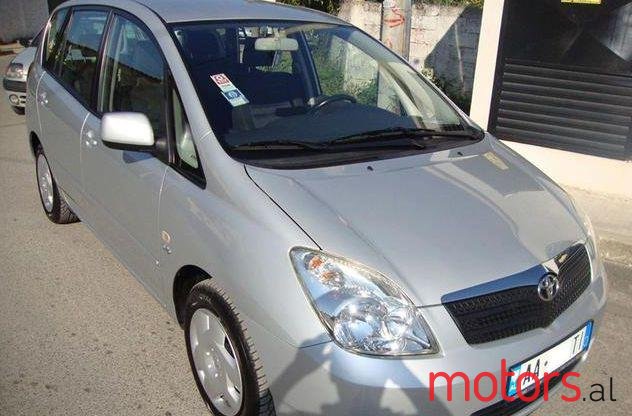 2004' Toyota Corolla photo #1