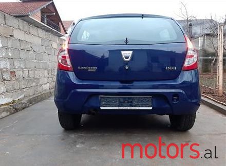 2009' Dacia Sandero photo #4